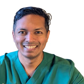 Dr Arj Imbuldeniya